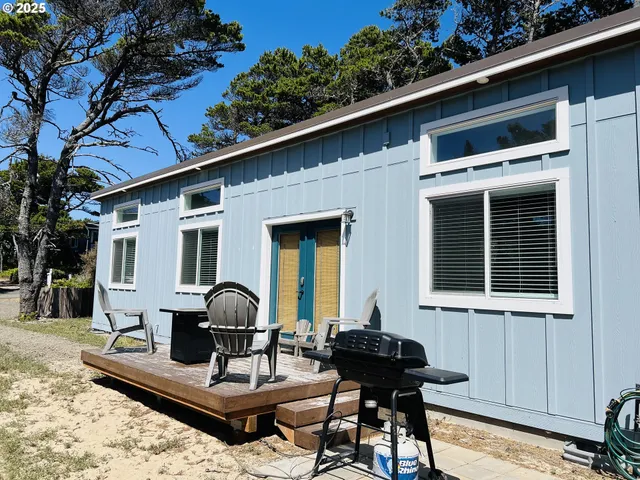 $525,000 | 4570 Heceta Street, Florence, OR 97439