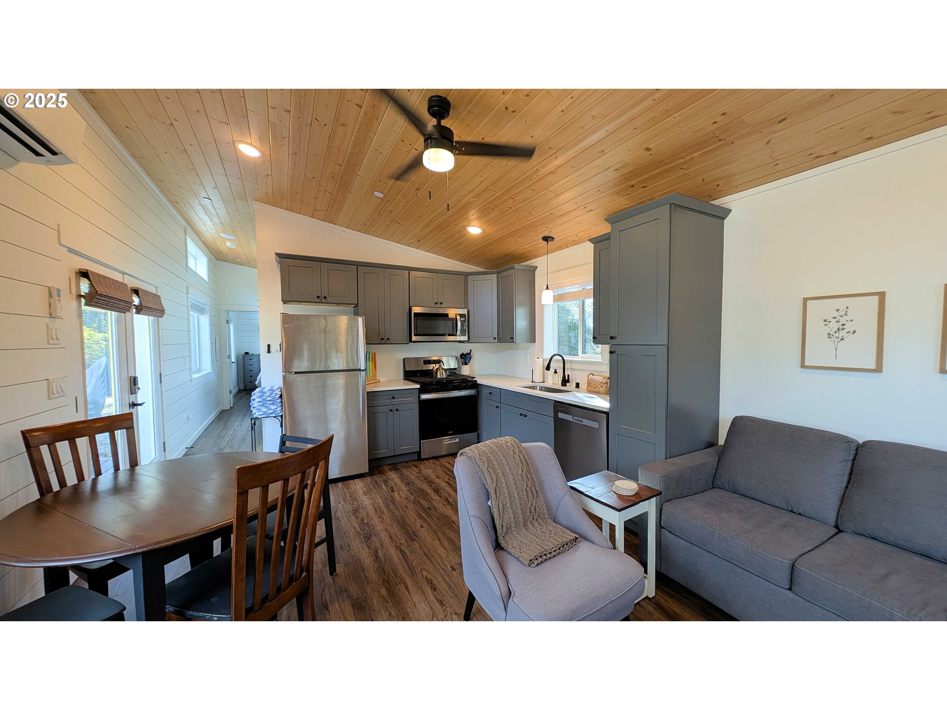 4570 Heceta Street Florence, OR 97439 - Photo 33 of 36