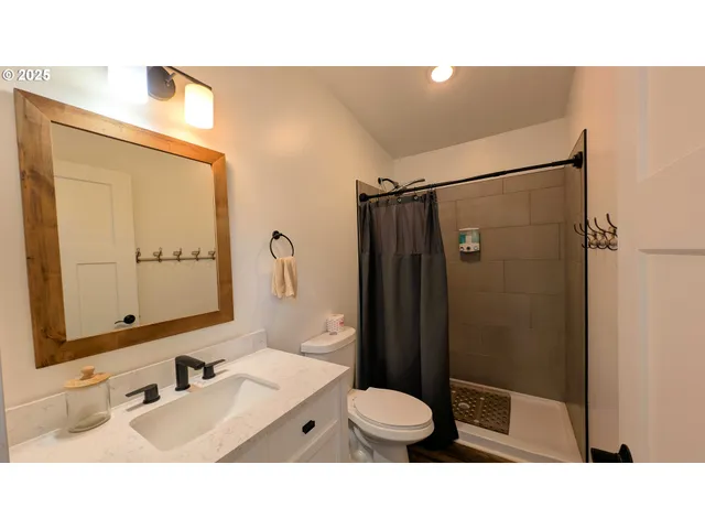 $525,000 | 4570 Heceta Street, Florence, OR 97439