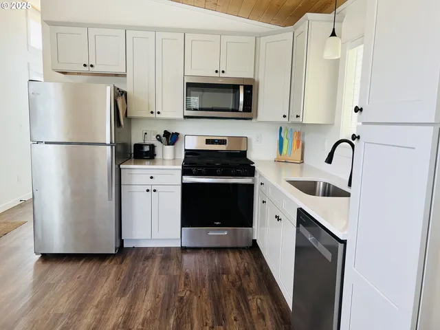 $525,000 | 4570 Heceta Street, Florence, OR 97439