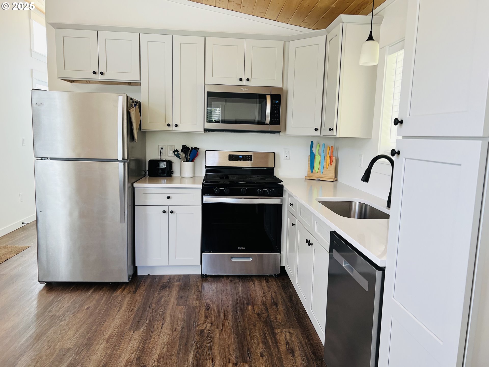 4570 Heceta Street Florence, OR 97439 - Photo 10 of 36