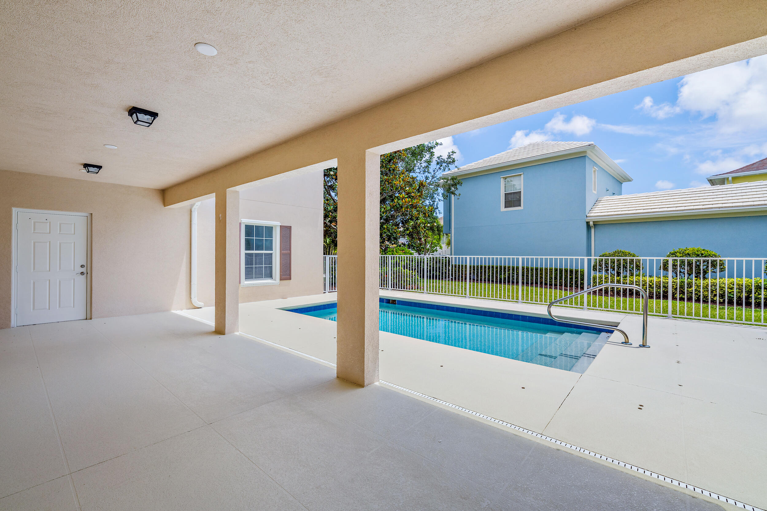 1809 Dakota Drive Jupiter, FL 33458 - Photo 12 of 25 BACK PATIO