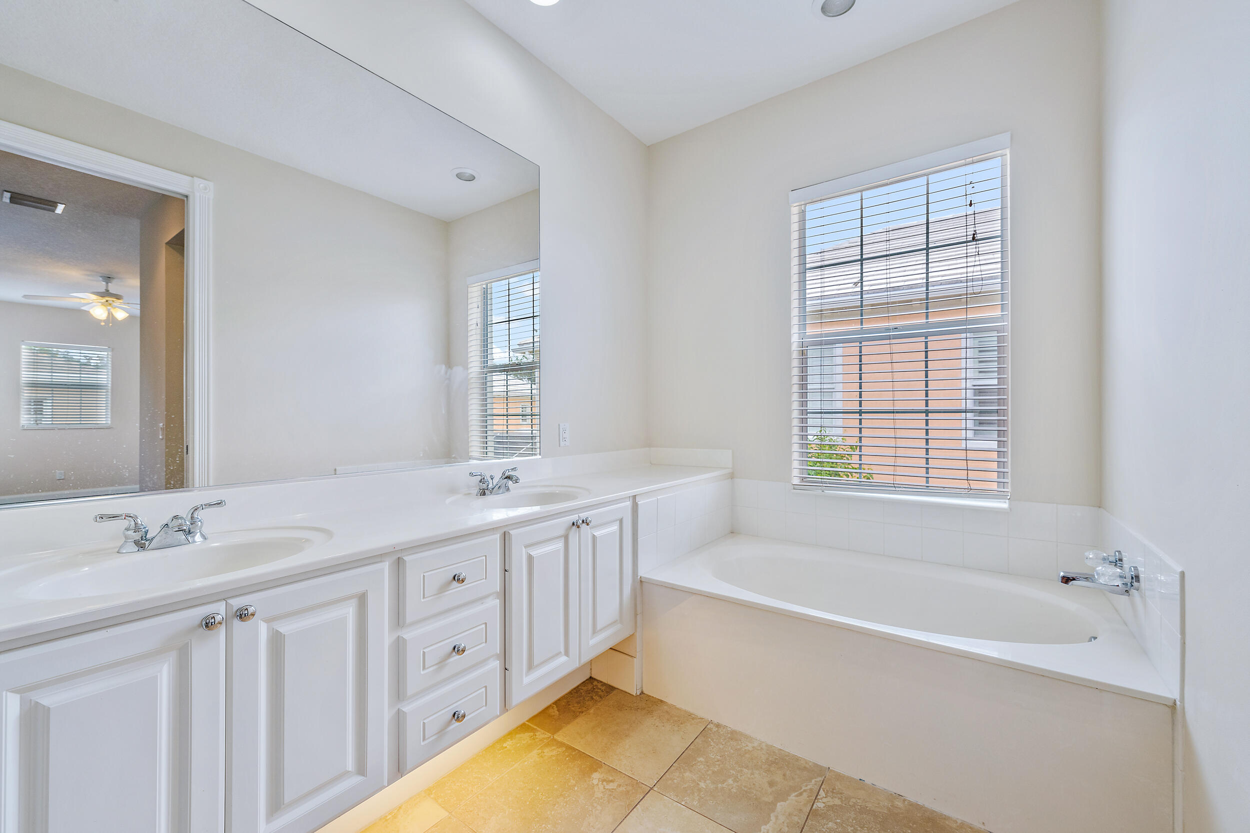 1809 Dakota Drive Jupiter, FL 33458 - Photo 15 of 25 MASTER BATH PHOTO 1