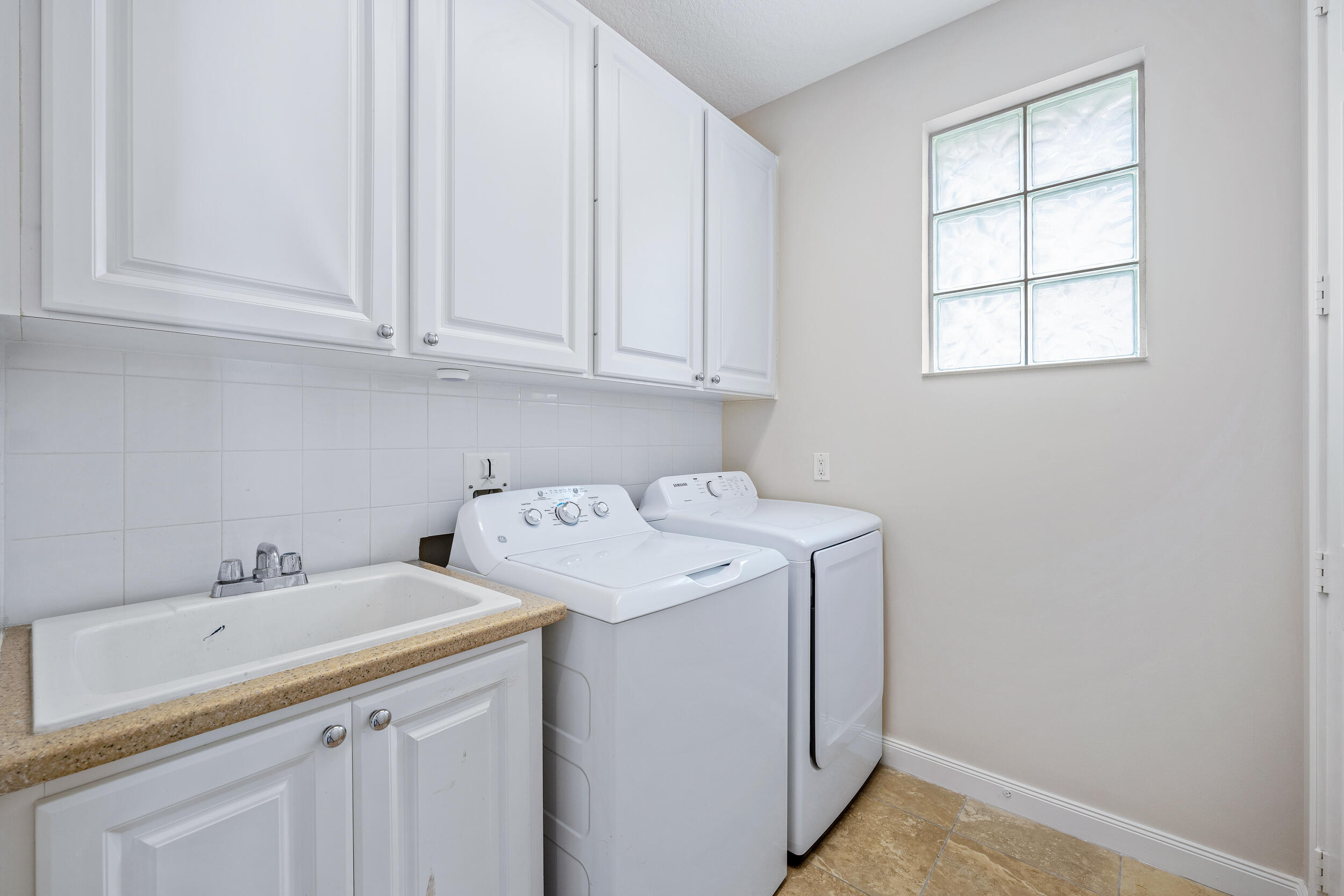 1809 Dakota Drive Jupiter, FL 33458 - Photo 17 of 25 UTILITY ROOM