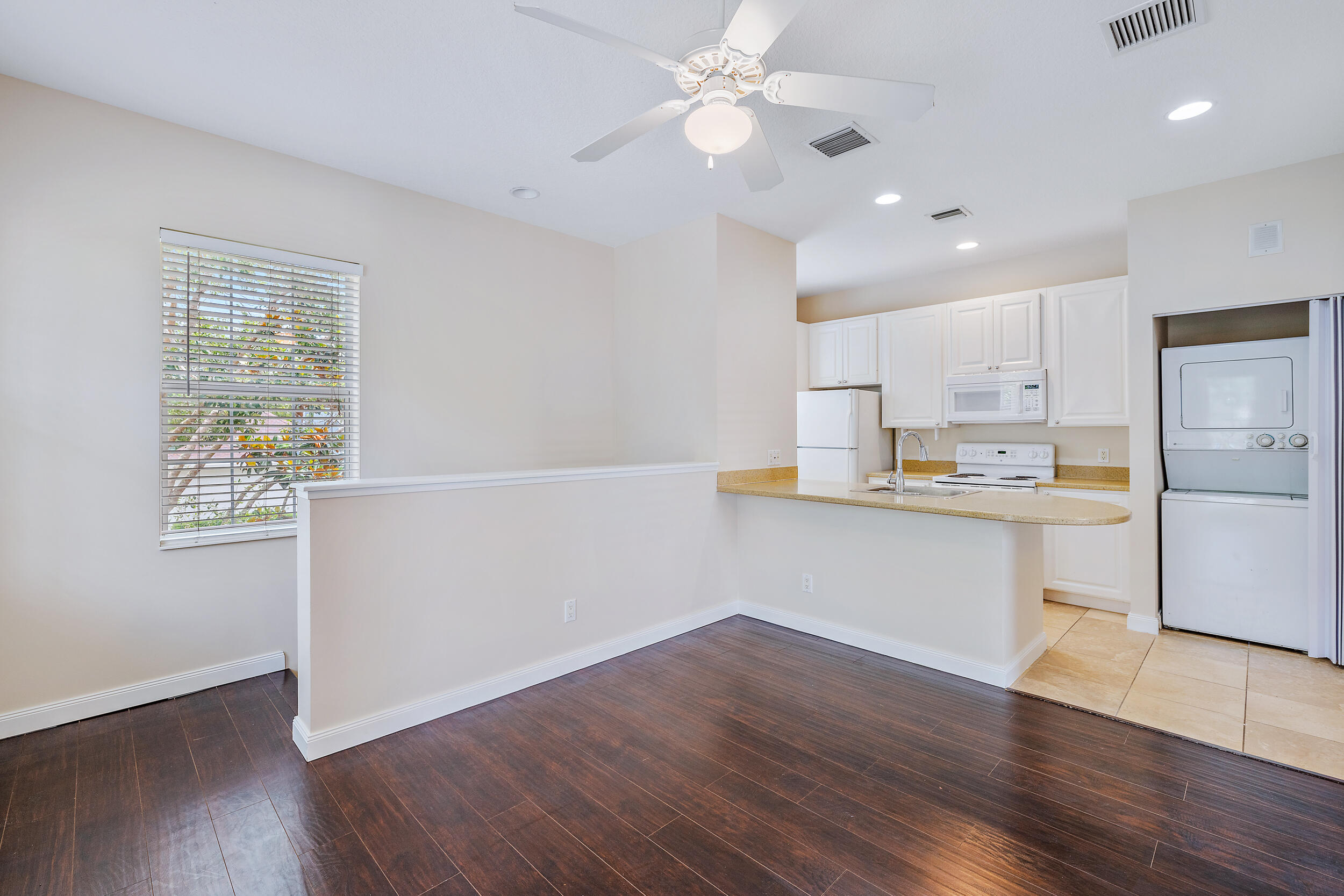 1809 Dakota Drive Jupiter, FL 33458 - Photo 19 of 25 INLAW SUITE KITCHEN