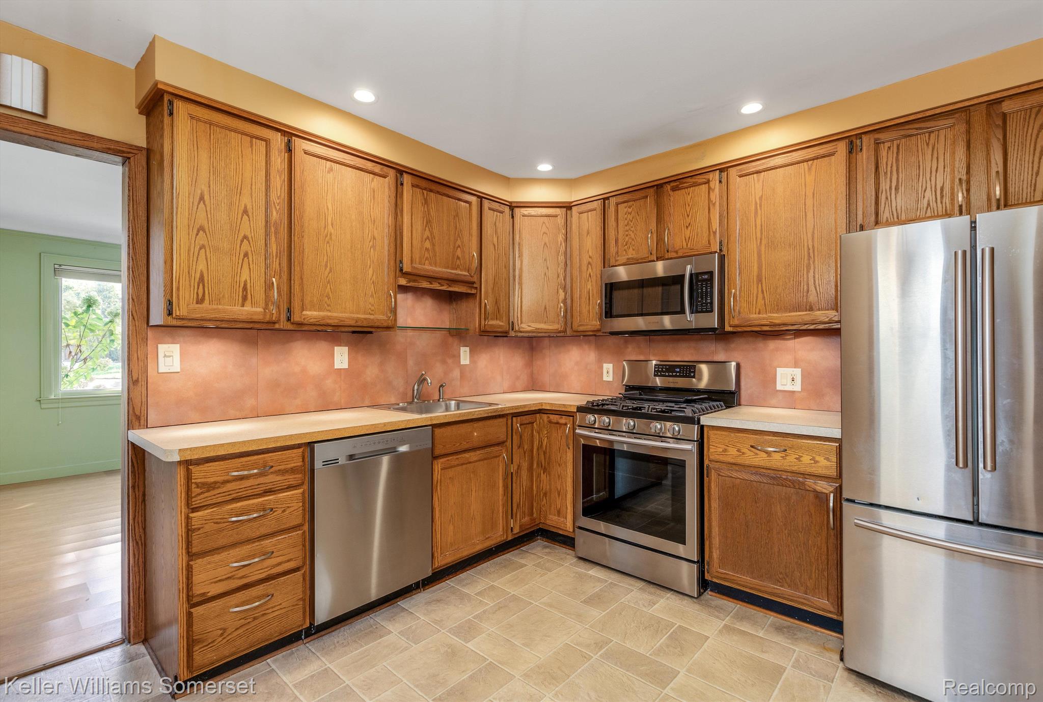 233 East 13 Mile Road Royal Oak, MI 48073 - Photo 8 of 28 Gallery Image 8
