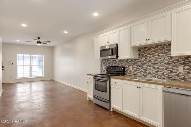 $148,000 | 1402 Jefferson Street, Unit 201, Lafayette, LA 70501