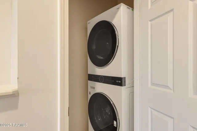 $148,000 | 1402 Jefferson Street, Unit 201, Lafayette, LA 70501