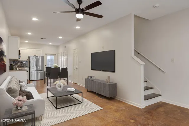 $148,000 | 1402 Jefferson Street, Unit 201, Lafayette, LA 70501