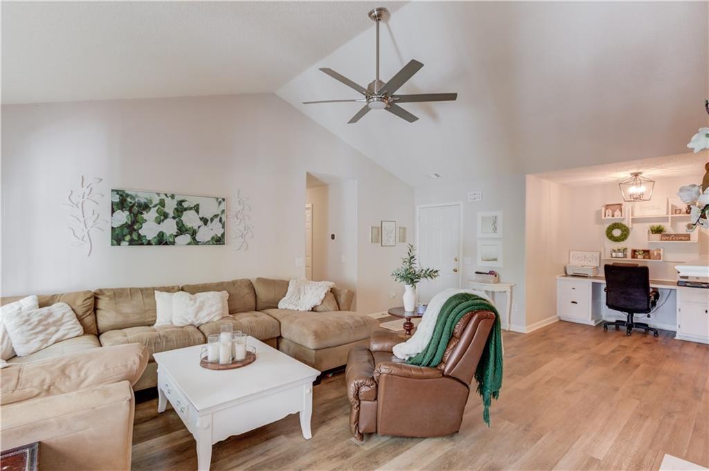 925 Nature Trail Bethlehem, GA 30620 - Photo 10 of 41 a living room with furniture