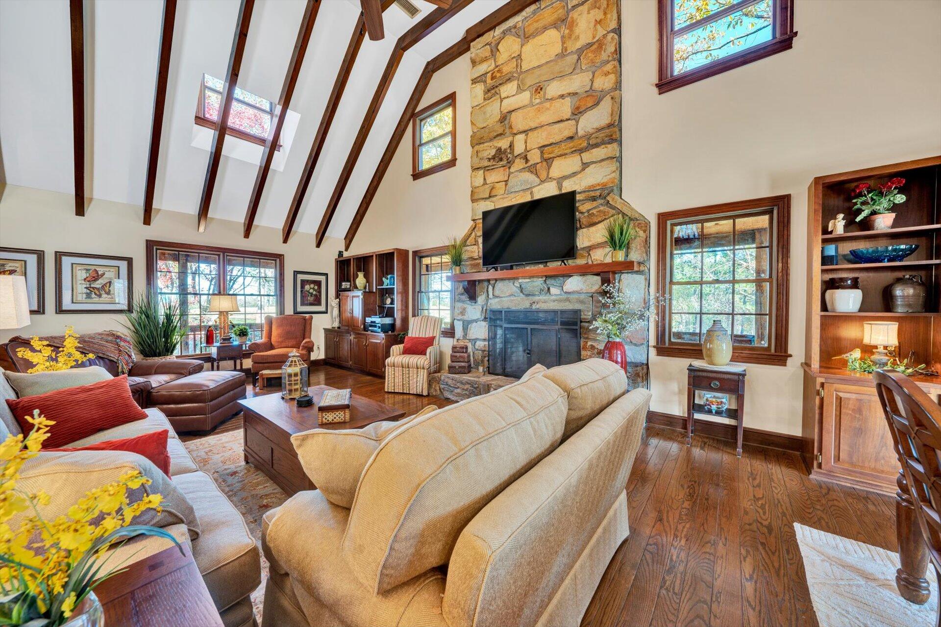 6473 Anderson Mill Road Chatham, VA 24531 - Photo 11 of 72 Family Room