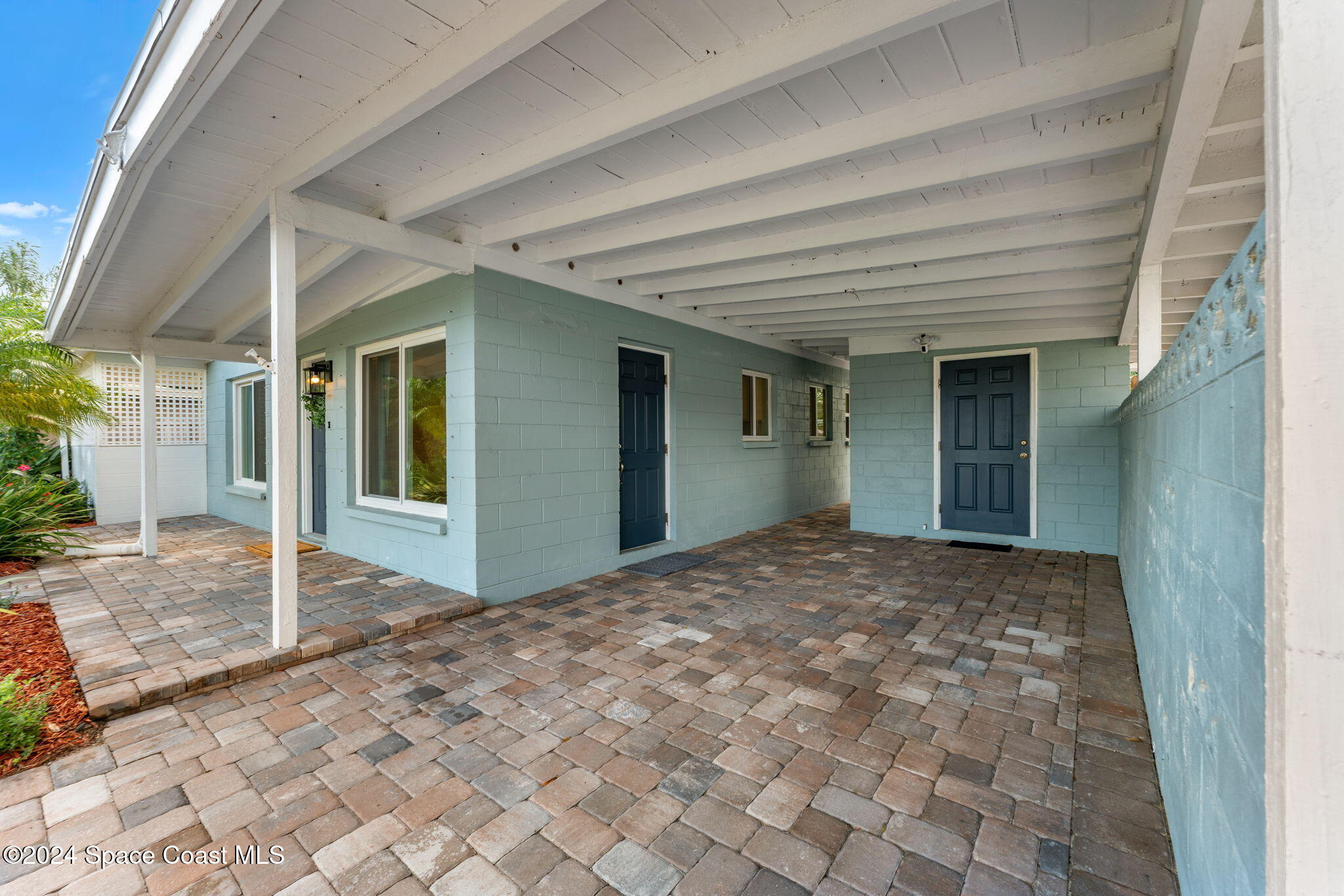 5120 Sutton Avenue Melbourne, FL 32904 - Photo 4 of 38 a view of livingroom with an outdoor space