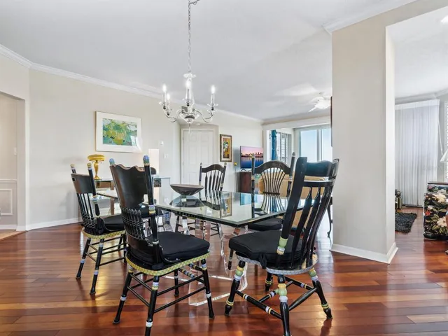 $675,000 | 5420 Eagles Point Circle, Unit 106, Sarasota, FL 34231