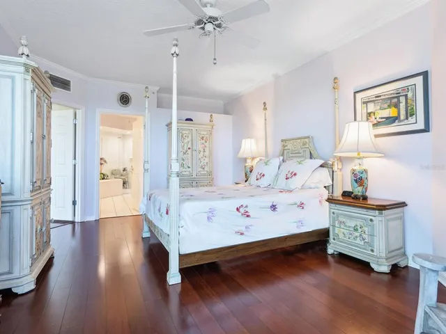 $675,000 | 5420 Eagles Point Circle, Unit 106, Sarasota, FL 34231