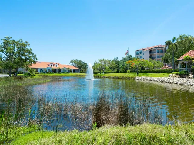 $675,000 | 5420 Eagles Point Circle, Unit 106, Sarasota, FL 34231