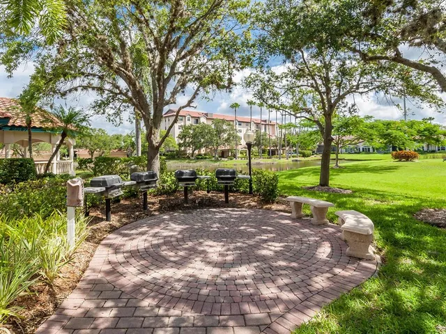 $675,000 | 5420 Eagles Point Circle, Unit 106, Sarasota, FL 34231