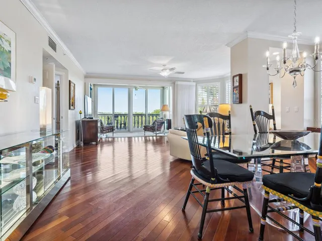 $675,000 | 5420 Eagles Point Circle, Unit 106, Sarasota, FL 34231