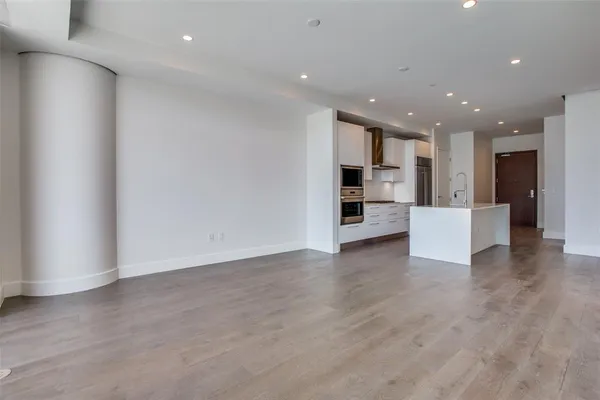 $3,950 | 7901 Windrose Avenue, Unit 605, Plano, TX 75024