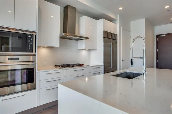 $3,950 | 7901 Windrose Avenue, Unit 605, Plano, TX 75024