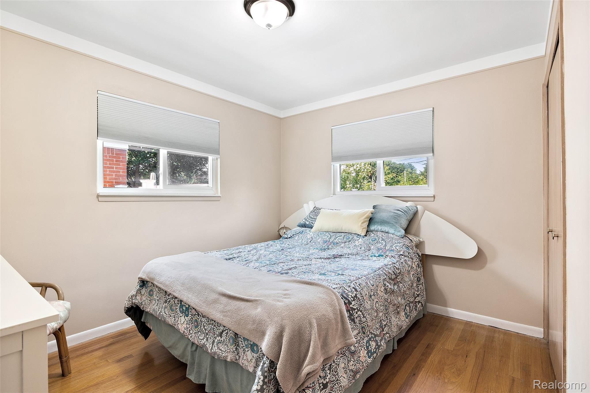 29357 Ridgefield Avenue Warren, MI 48088 - Photo 20 of 49 29537 Ridgefield-35.jpg
