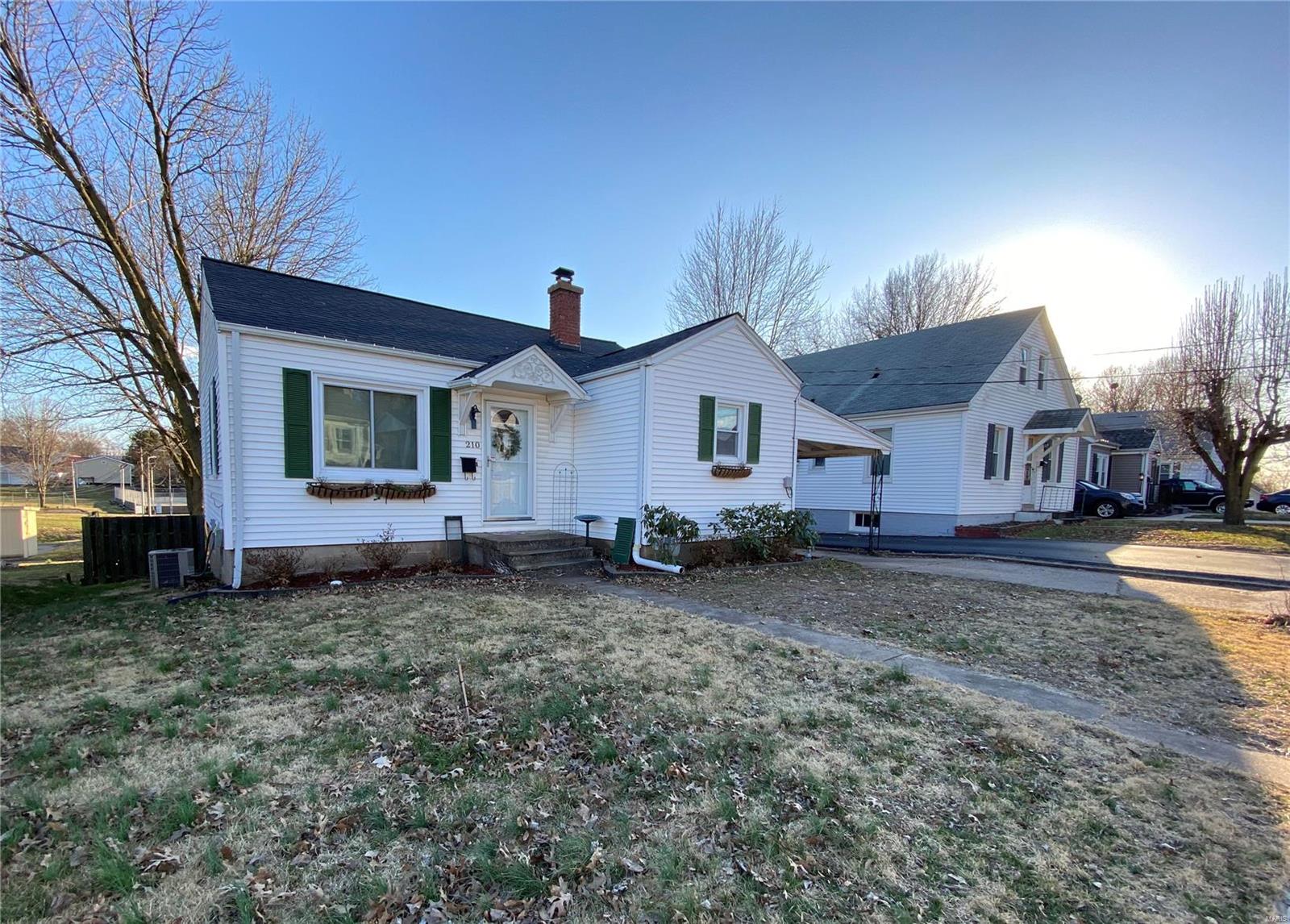 210 Koenigsmark Avenue Waterloo, IL 62298 - Photo 5 of 38