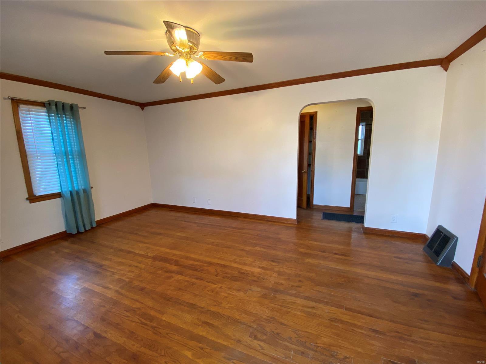 210 Koenigsmark Avenue Waterloo, IL 62298 - Photo 6 of 38