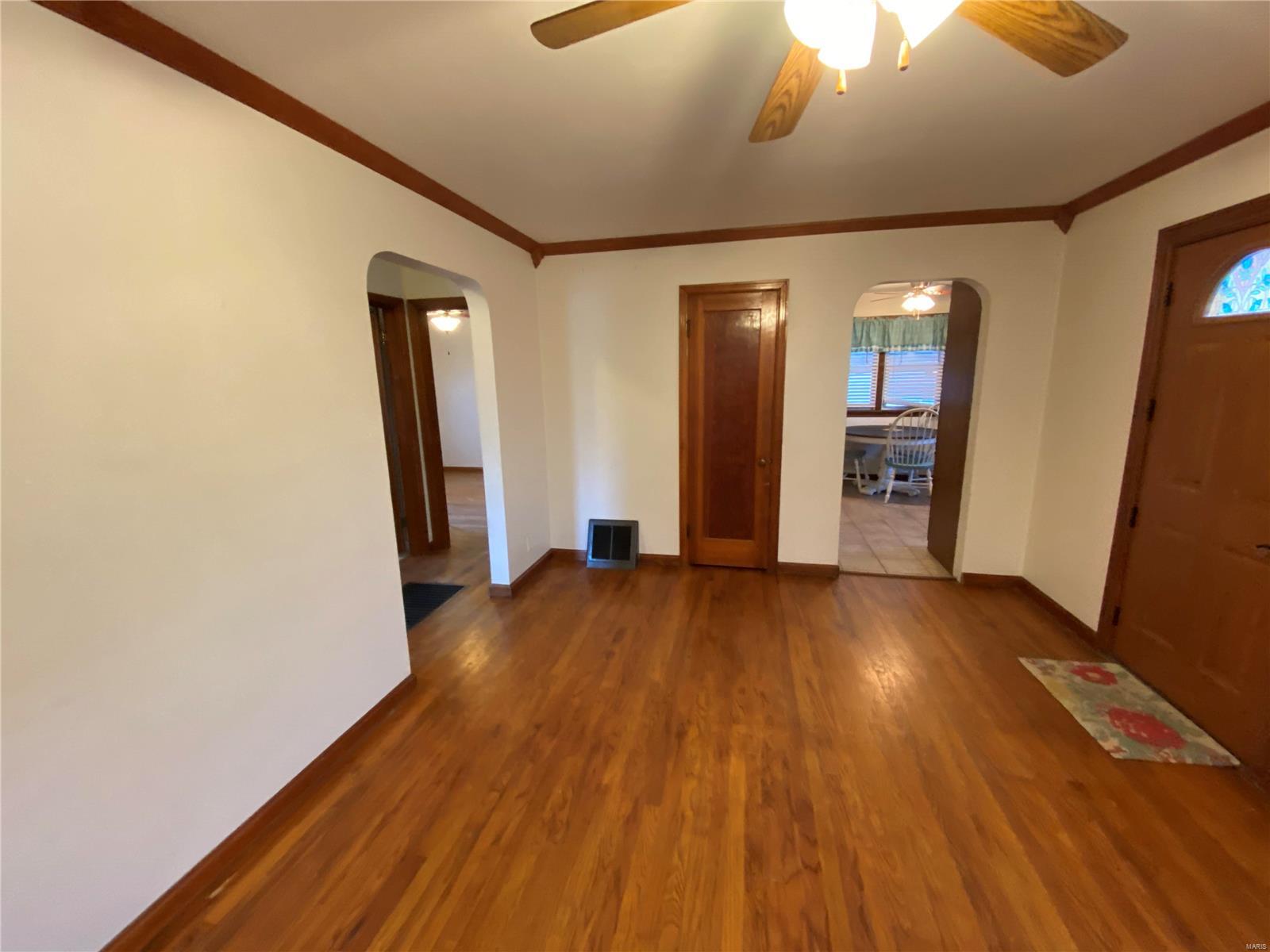 210 Koenigsmark Avenue Waterloo, IL 62298 - Photo 10 of 38