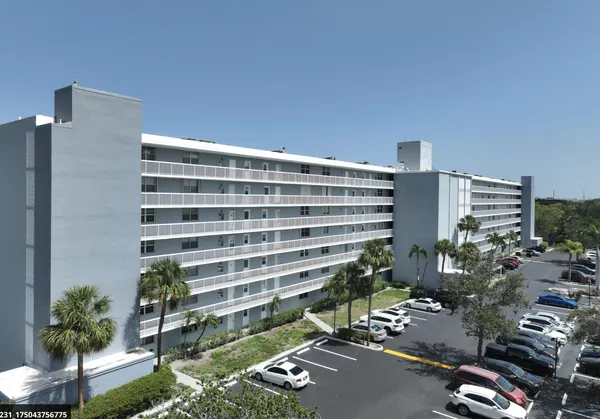 $2,950 | 5500 Northwest 2nd Avenue, Unit 514, Boca Raton, FL 33487