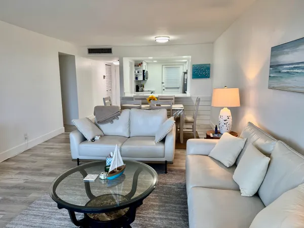 $2,950 | 5500 Northwest 2nd Avenue, Unit 514, Boca Raton, FL 33487