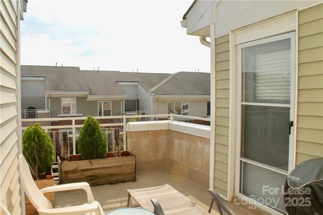 a view of house with outdoor space