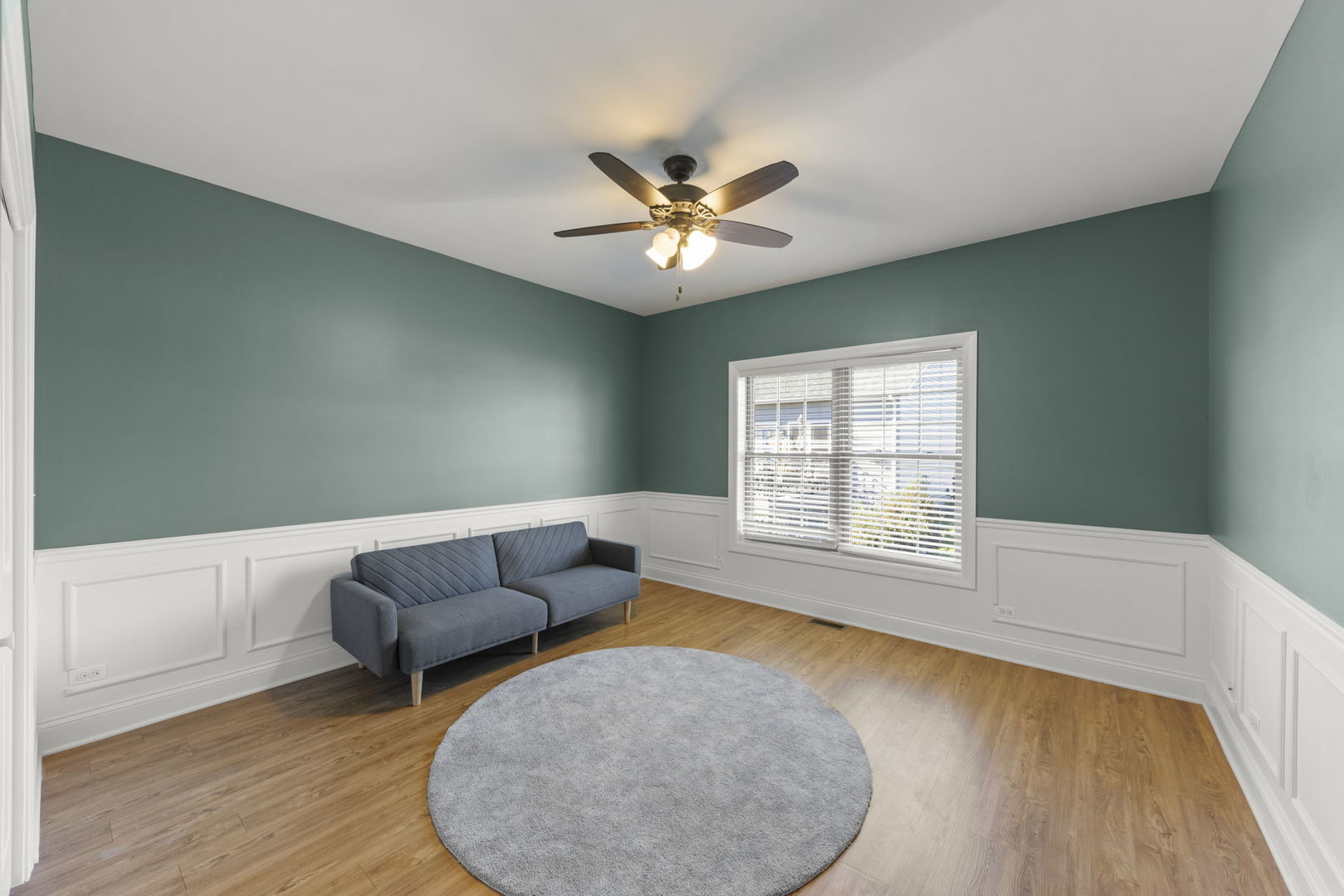 26411 West Stephanie Drive Channahon, IL 60410 - Photo 17 of 28 a view of livingroom with furniture and a ceiling fan