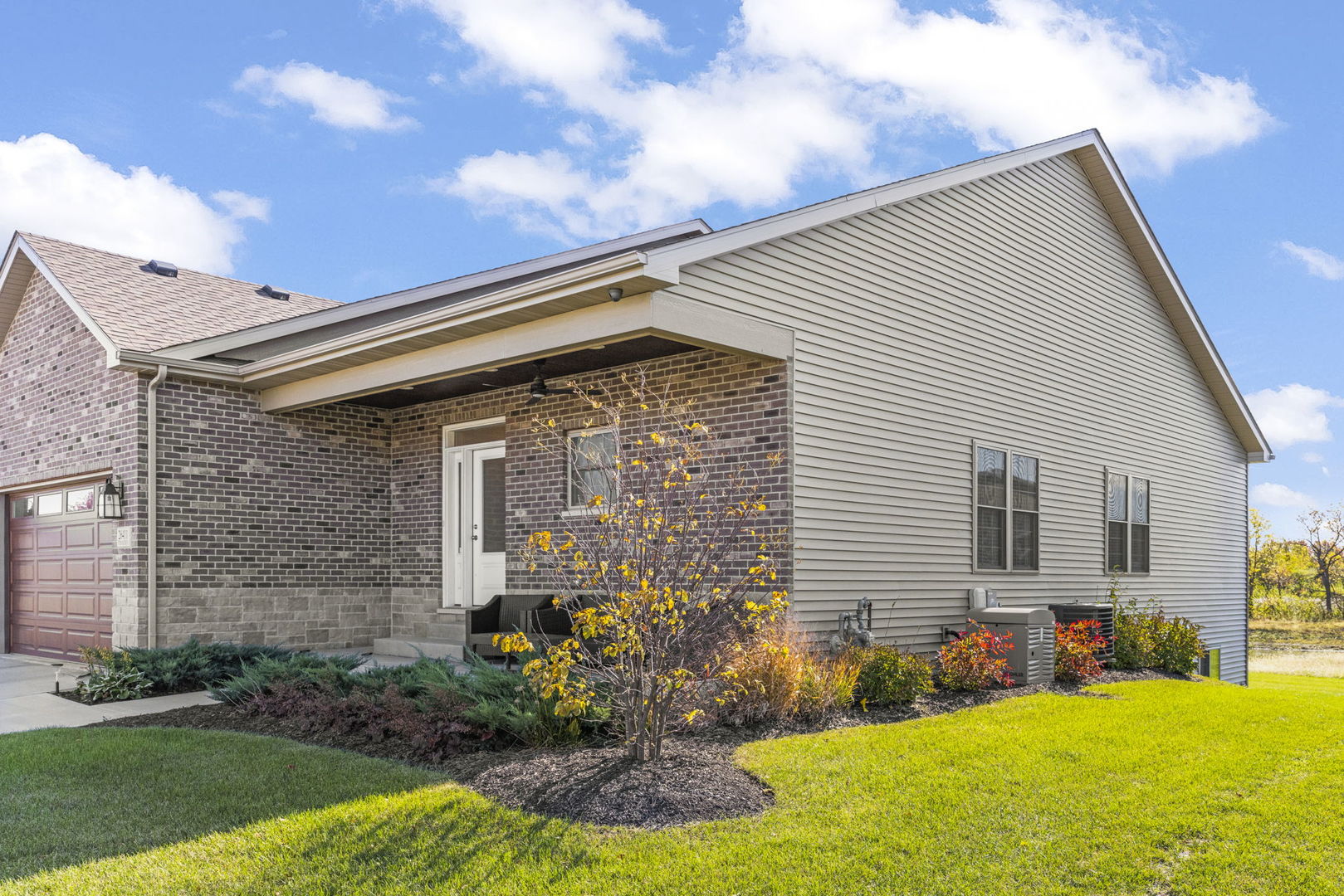 26411 West Stephanie Drive Channahon, IL 60410 - Photo 5 of 28 a front view of house with yard