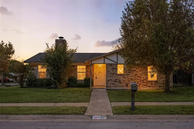 $259,000 | 6201 Brookside Drive, Watauga, TX 76148