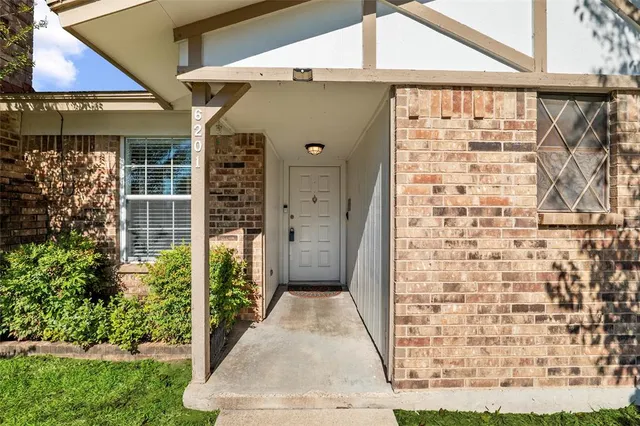 $259,000 | 6201 Brookside Drive, Watauga, TX 76148