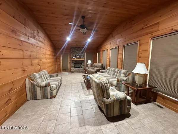 $699,000 | 105 Hwy 190 Pineville Key, Pineville, KY 40977