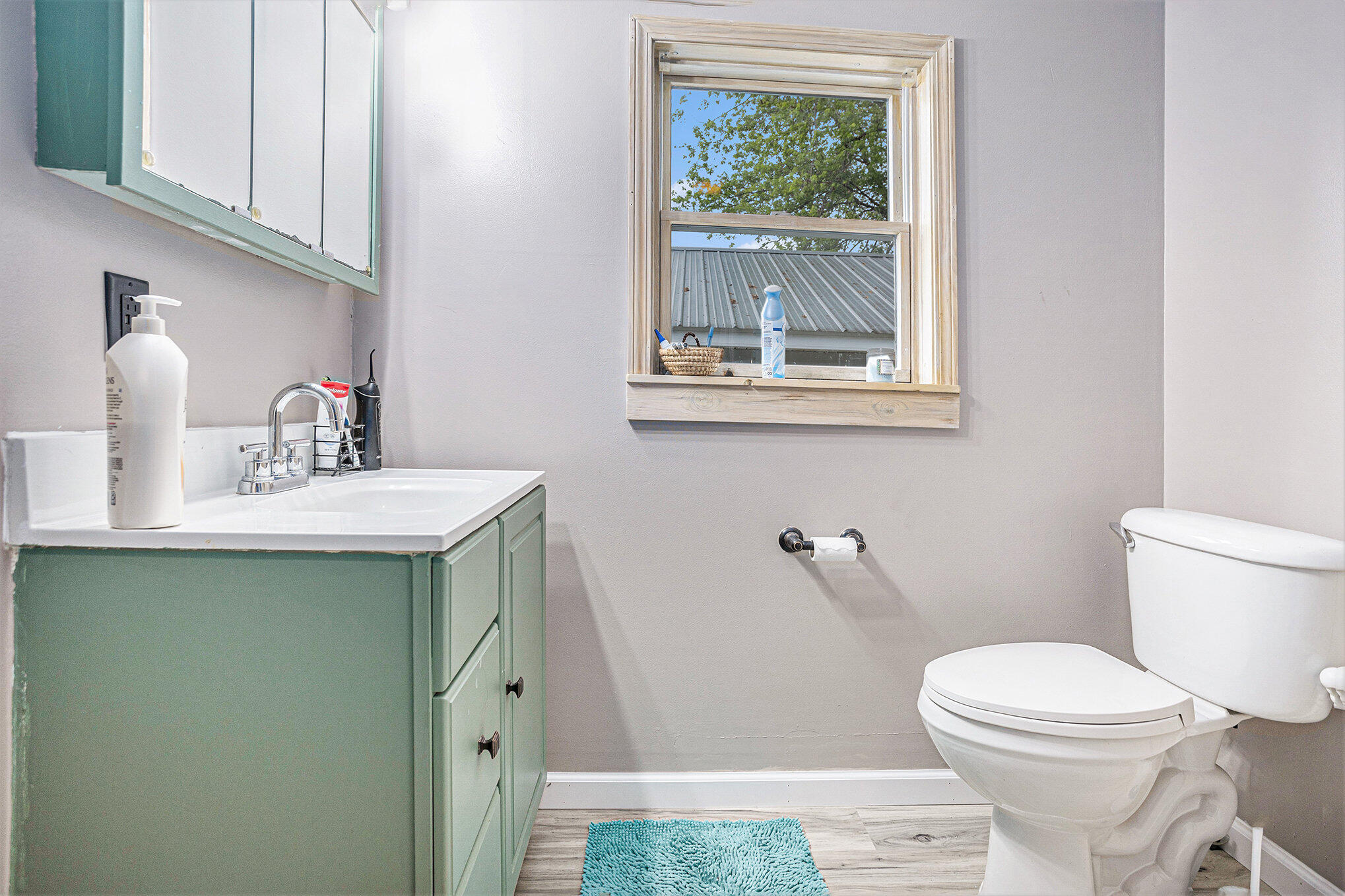511 East Chicago Road White Pigeon, MI 49099 - Photo 11 of 21 Main Bathroom