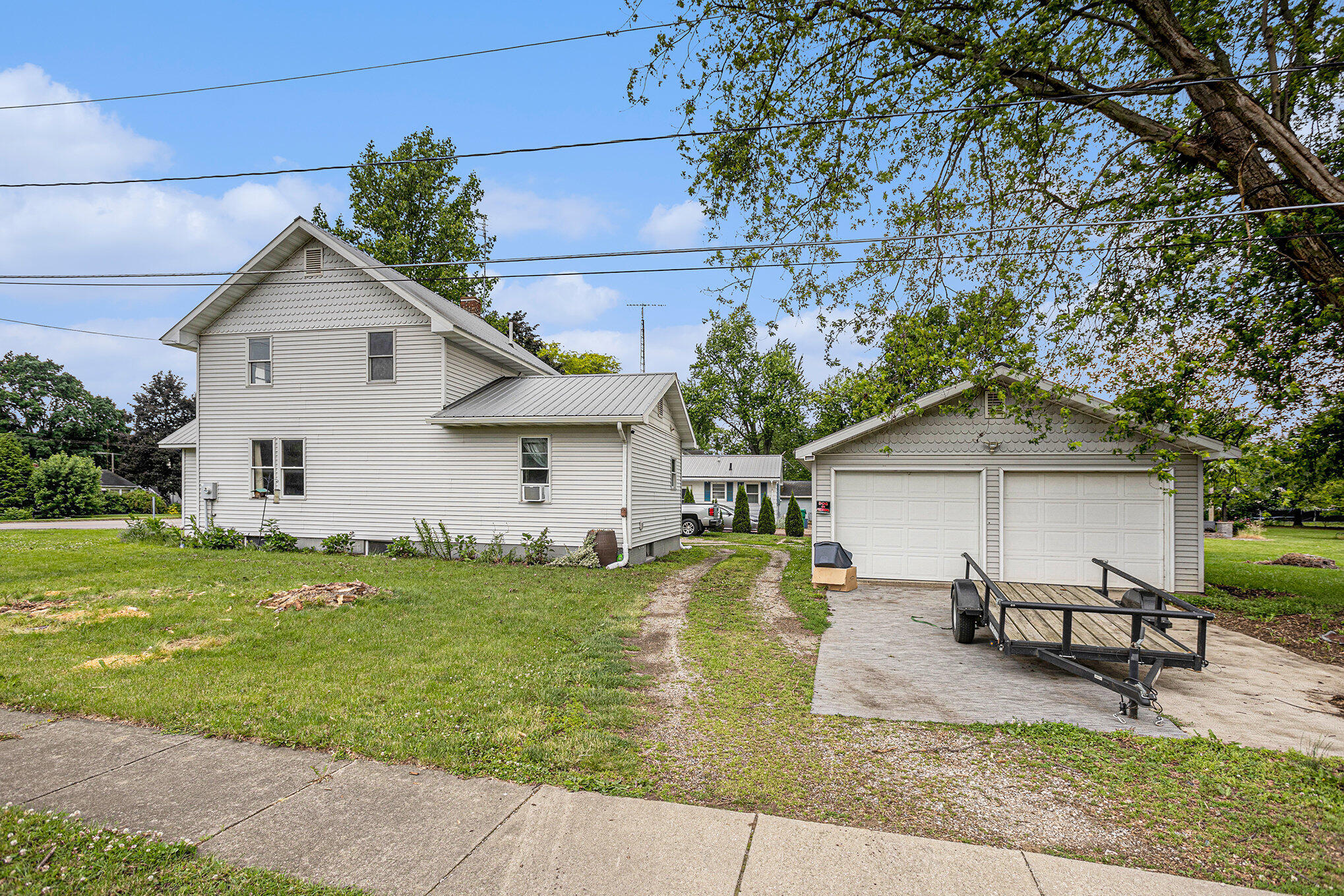 511 East Chicago Road White Pigeon, MI 49099 - Photo 3 of 21 Side