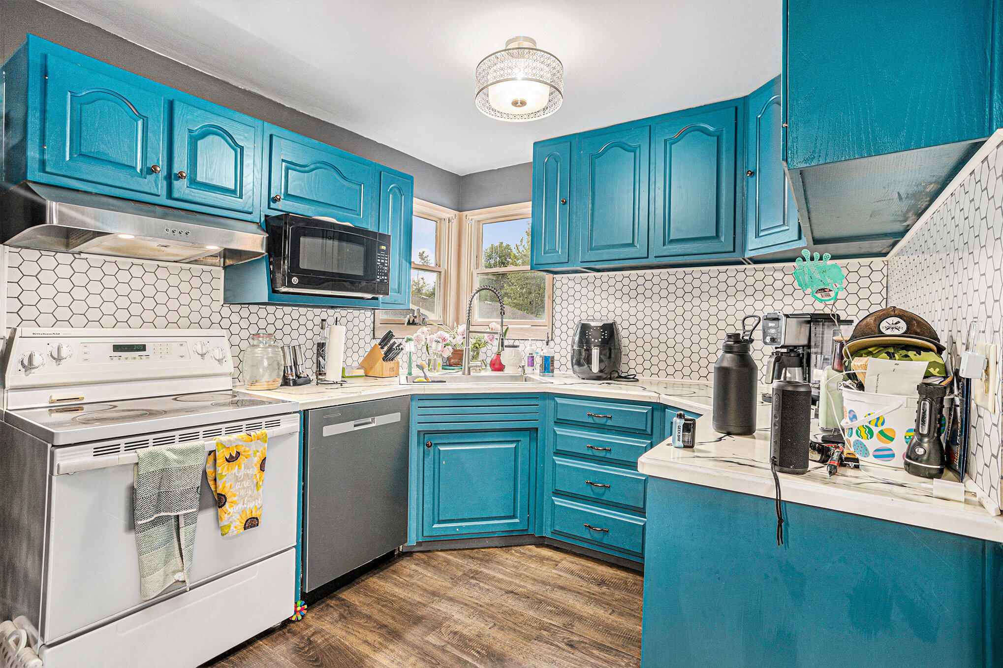 511 East Chicago Road White Pigeon, MI 49099 - Photo 6 of 21 Kitchen