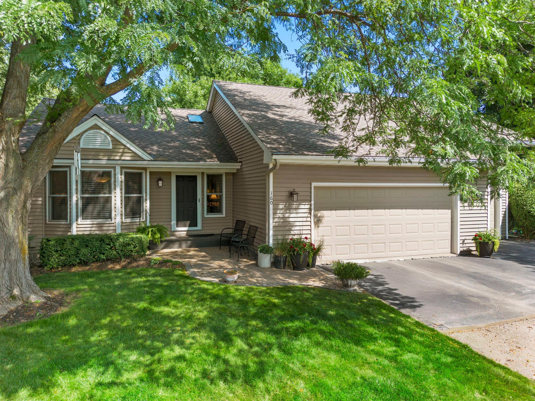 160 Bluff Ridge Court Chanhassen, MN 55317 - Photo 1 of 66 Gallery Image 1
