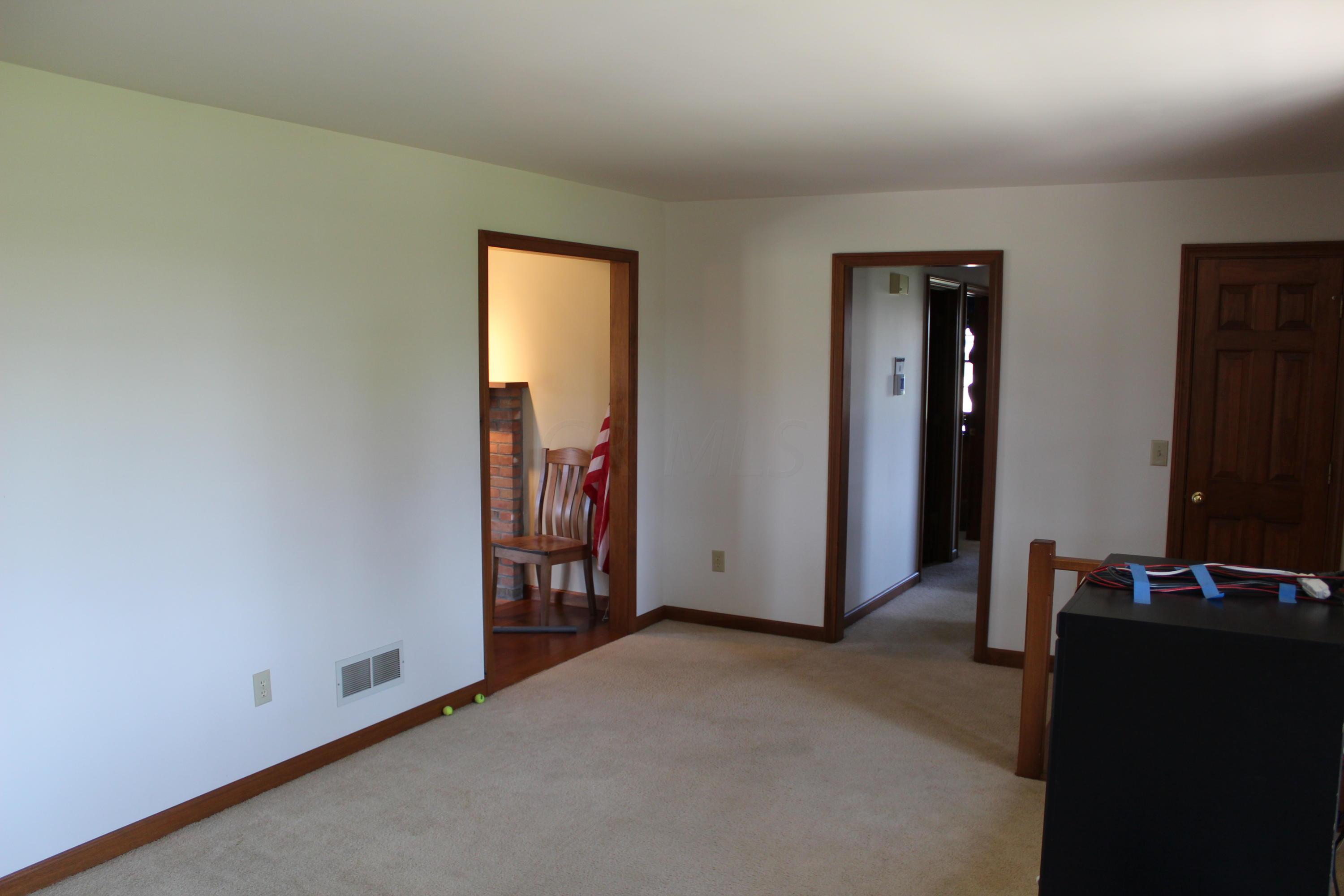 7228 Beecher Road Southwest Pataskala, OH 43062 - Photo 17 of 31
