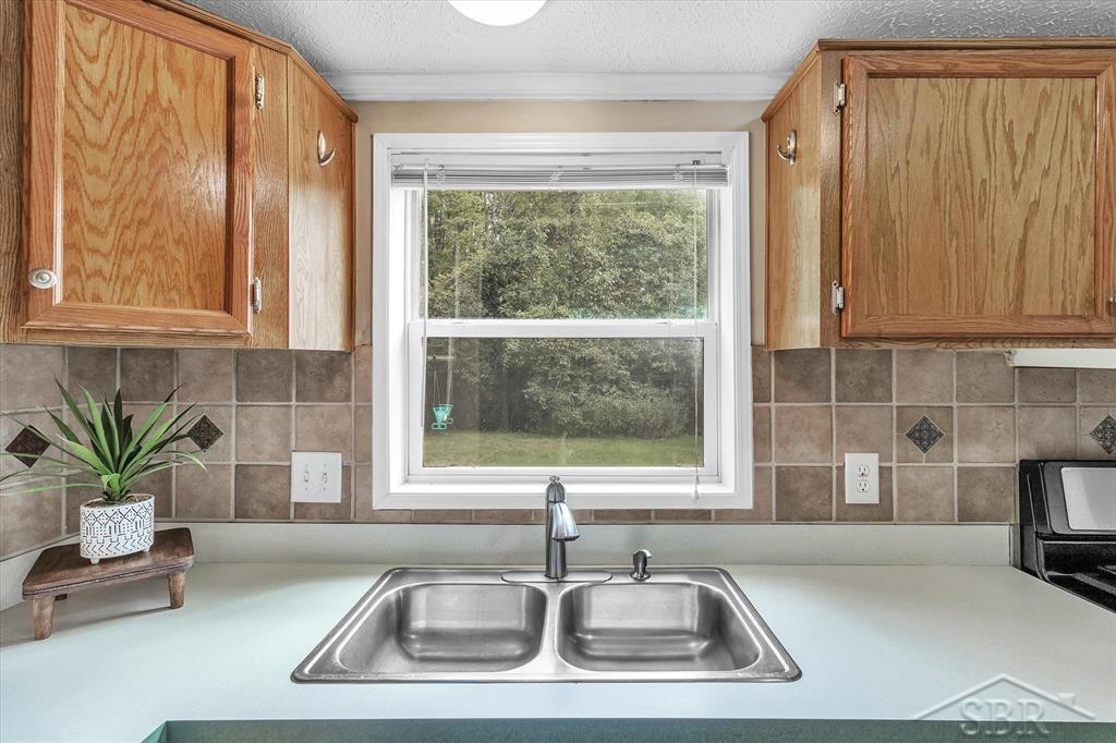 3606 North Sturgeon Road Midland, MI 48642 - Photo 9 of 37 Gallery Image 9