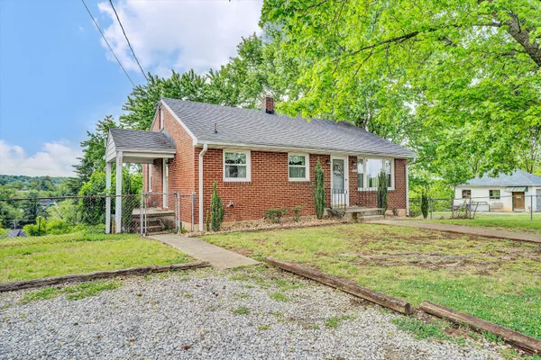 $229,950 | 2251 Moir Street Northeast, Roanoke, VA 24012