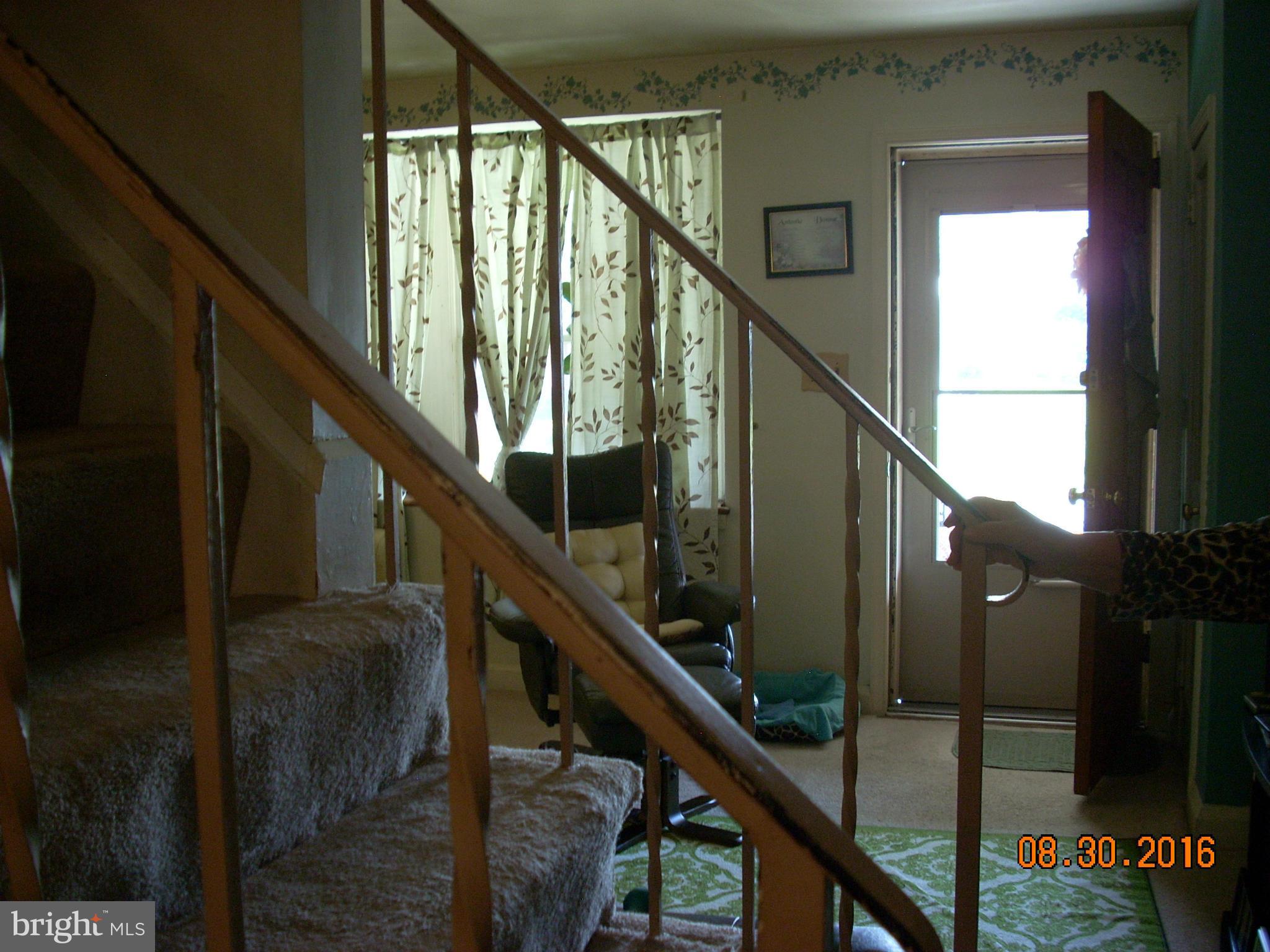 8374 Kavanagh Road Baltimore, MD 21222 - Photo 4 of 24 a view of entryway