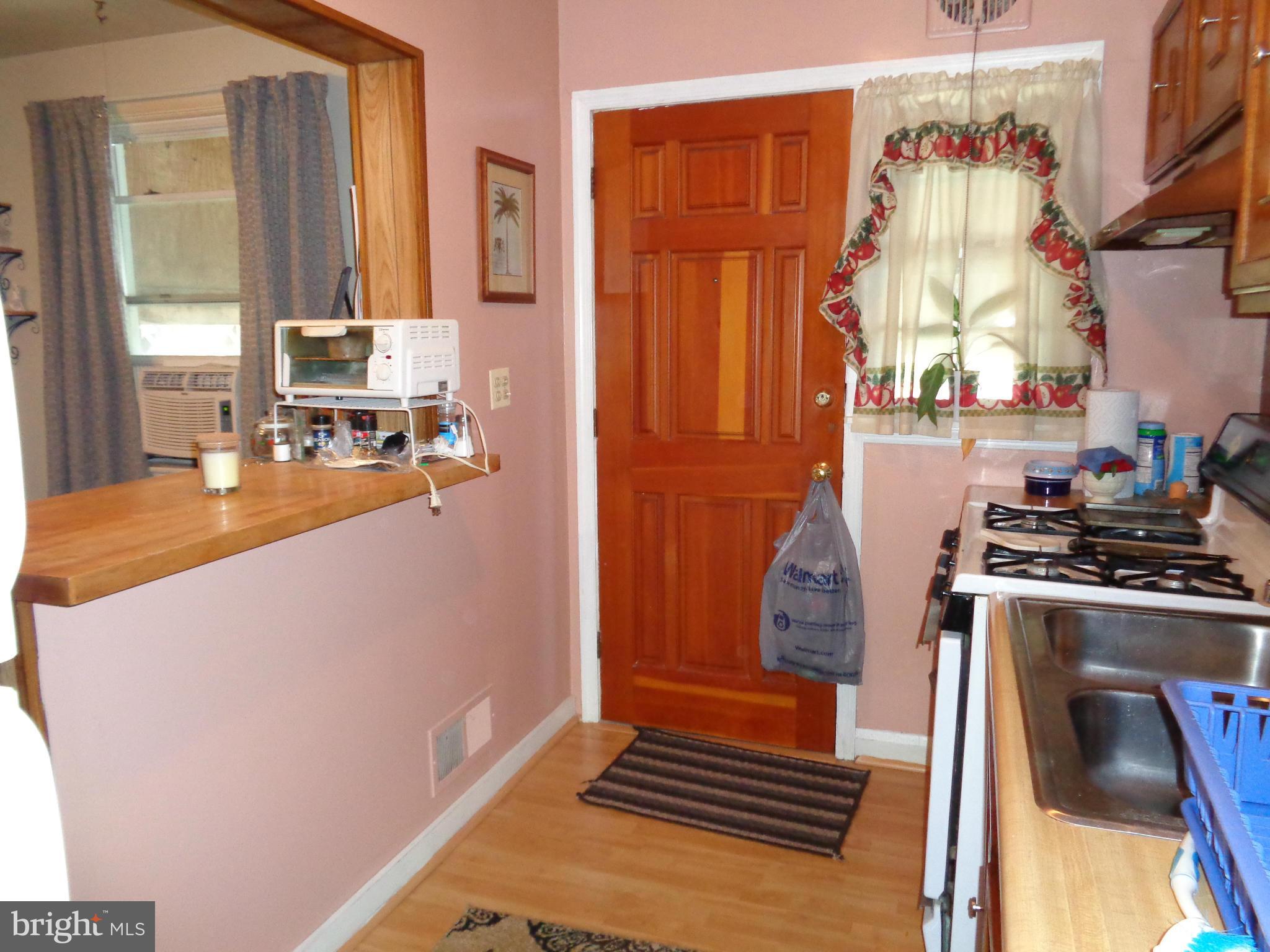 8374 Kavanagh Road Baltimore, MD 21222 - Photo 6 of 24
