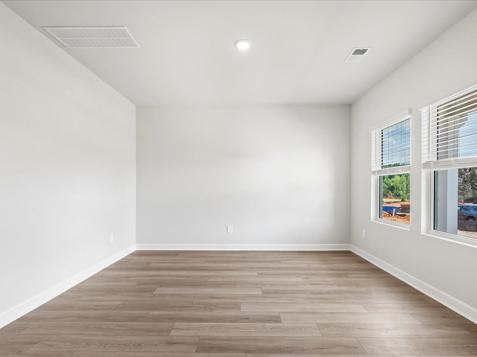 113 Tantalus Street Gray Court, SC 29645 - Photo 4 of 33