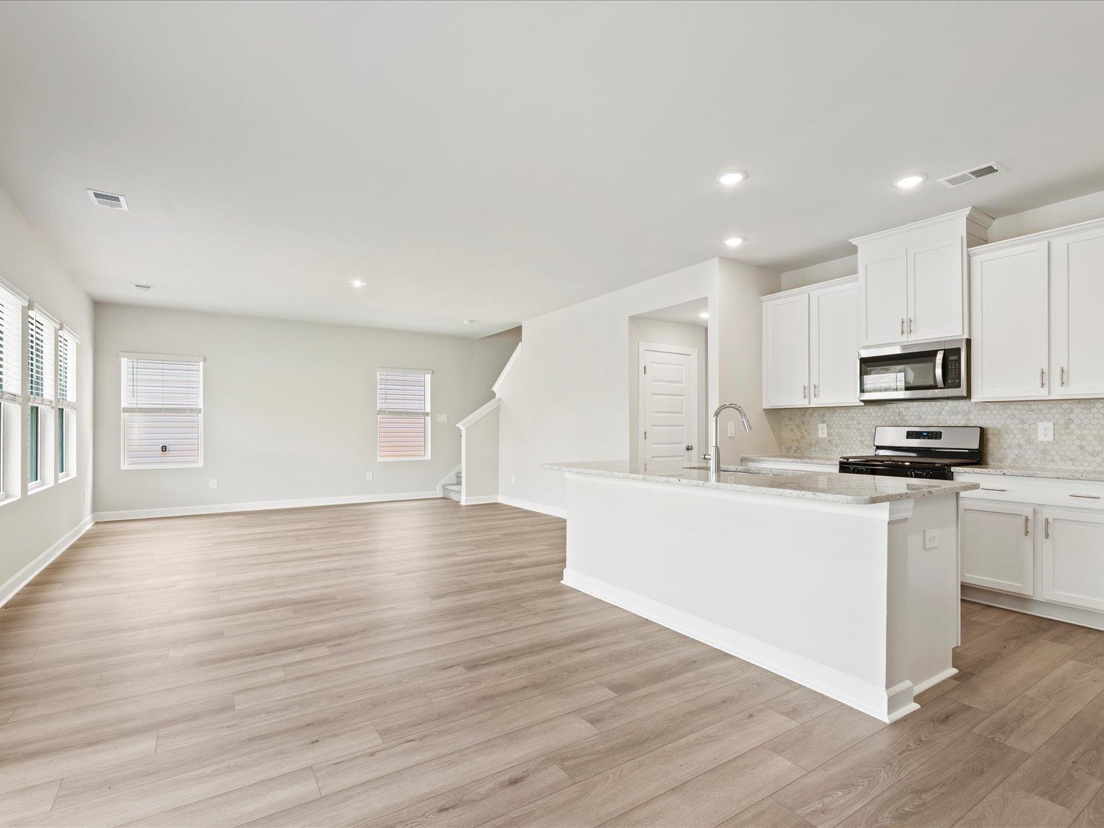 113 Tantalus Street Gray Court, SC 29645 - Photo 6 of 33