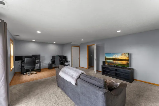 $323,500 | 305 Garfield Avenue South, Montrose, MN 55363