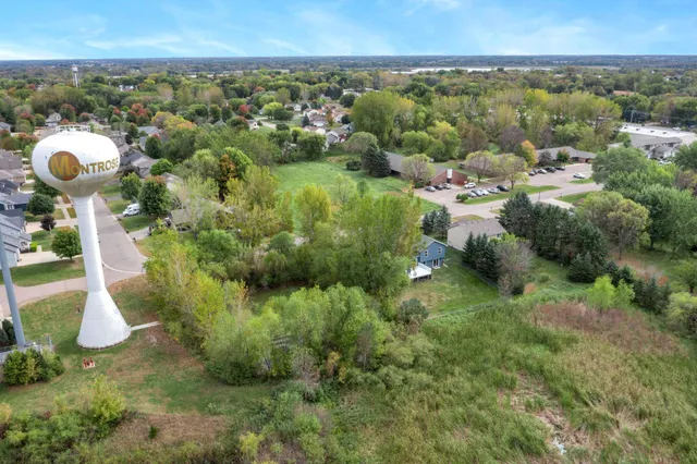 $323,500 | 305 Garfield Avenue South, Montrose, MN 55363
