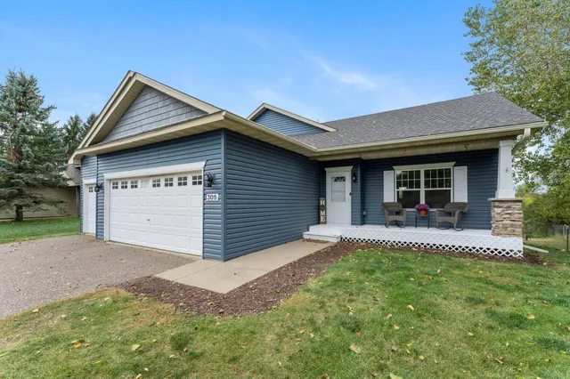 $323,500 | 305 Garfield Avenue South, Montrose, MN 55363