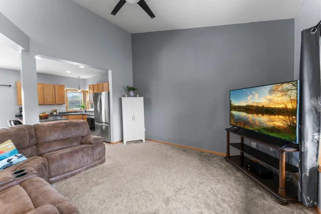 $323,500 | 305 Garfield Avenue South, Montrose, MN 55363